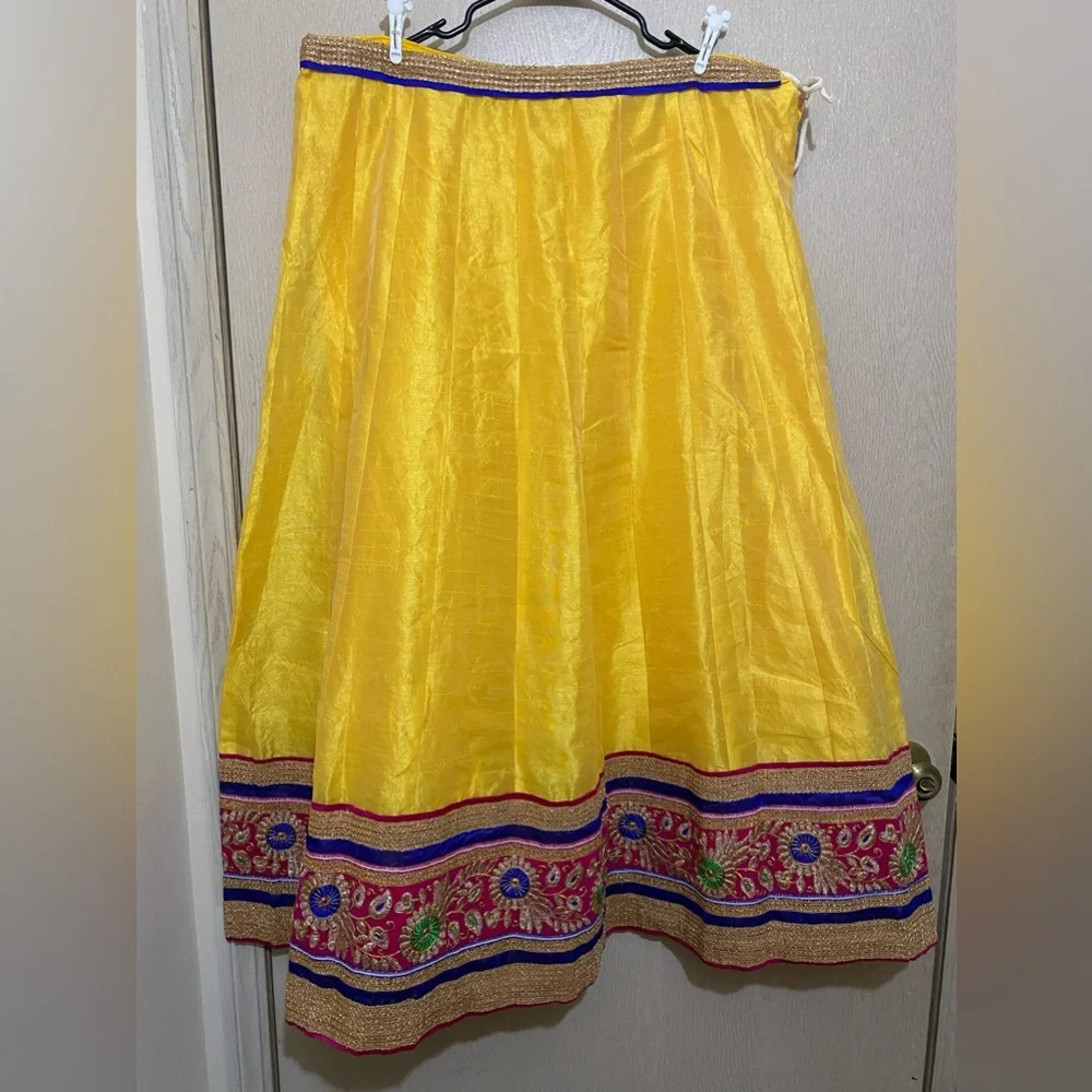 Yellow Indian Lehenga Skirt - Size XL - Adjustable Waist - Picture 1 of 9